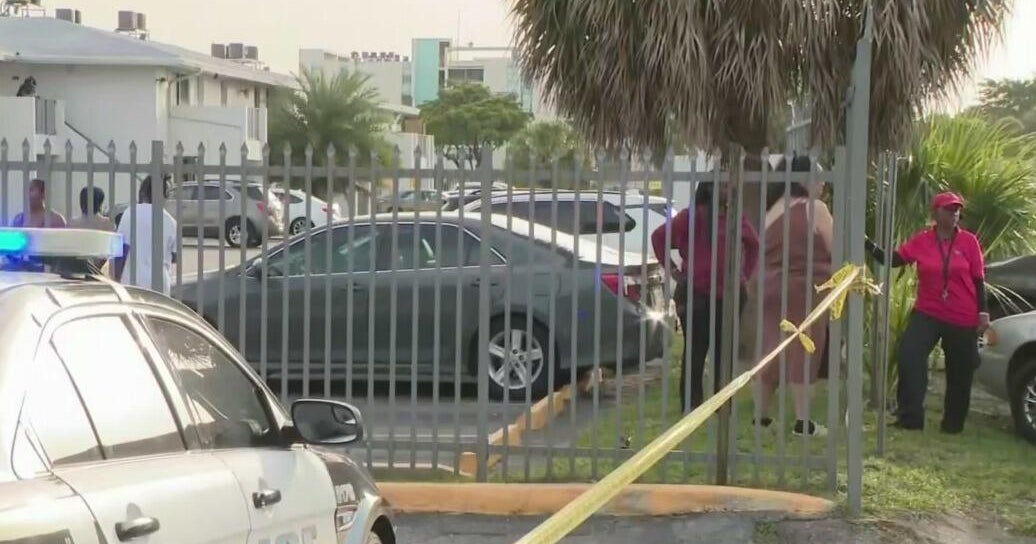 Lauderhill teens in stable condition after shooting at apartment complex