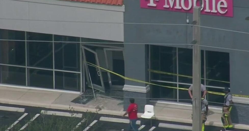 Car plows into NW Miami-Dade T-Mobile store