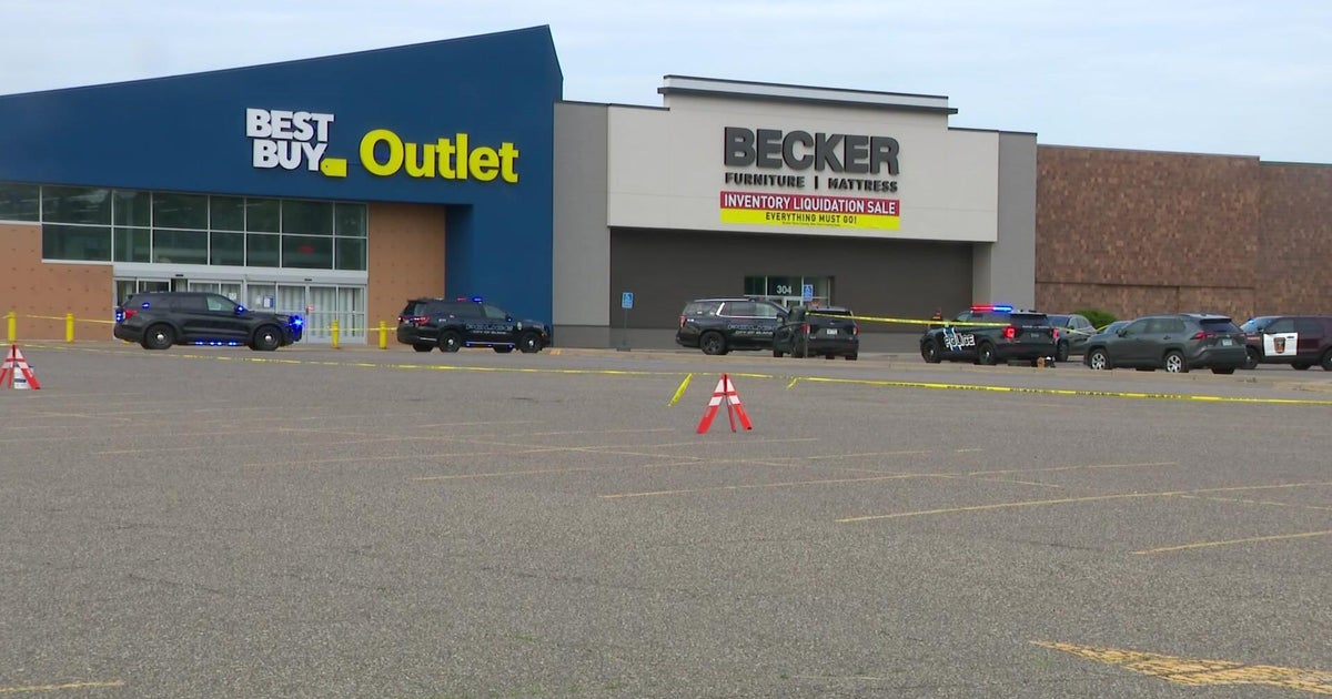 1 of 3 suspects charged in deadly mall shooting 