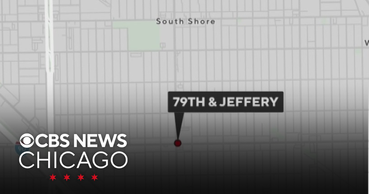Man found shot, killed inside car in South Shore - CBS Chicago