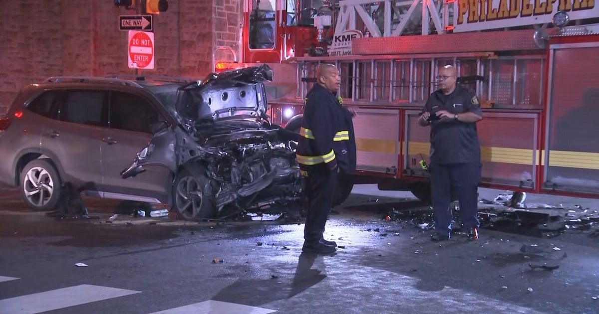 1 person injured after car, fire truck collide in Strawberry Mansion 