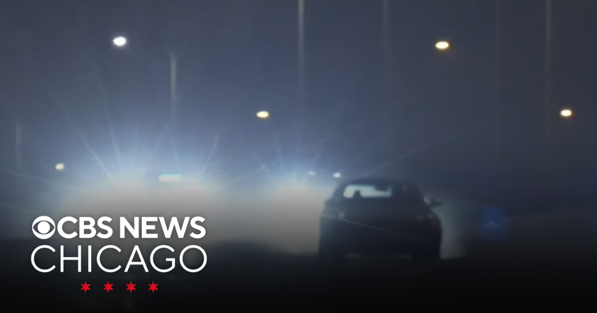 Police chase on Kennedy Expressway ends in crash - CBS Chicago