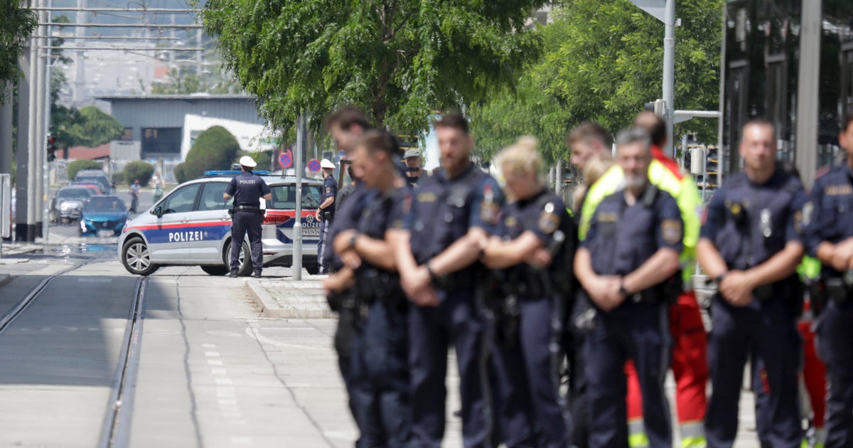 Polis, Avusturya Okulu'nda en az 10 kişi öldürüldü, polis