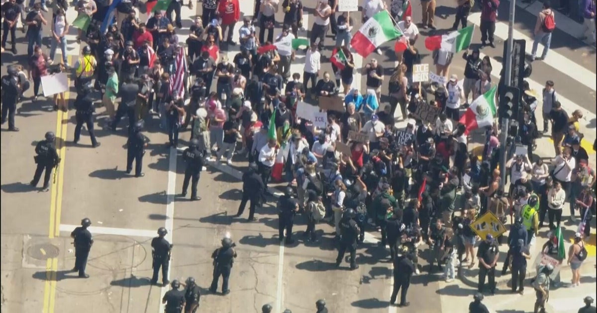California Gov. Gavin Newsom gives address on L.A. ICE protests after Bass implements curfew in city
