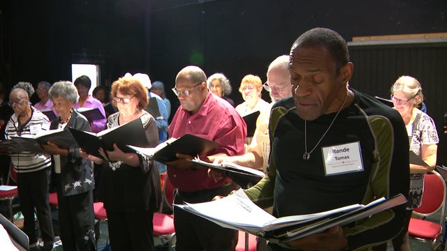 4p-pkg-vintage-voices-choir-wcco802c.jpg 