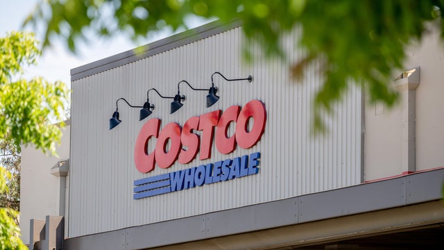Costco's Quarterly Earnings Beat, Defying Tariff Volatility 