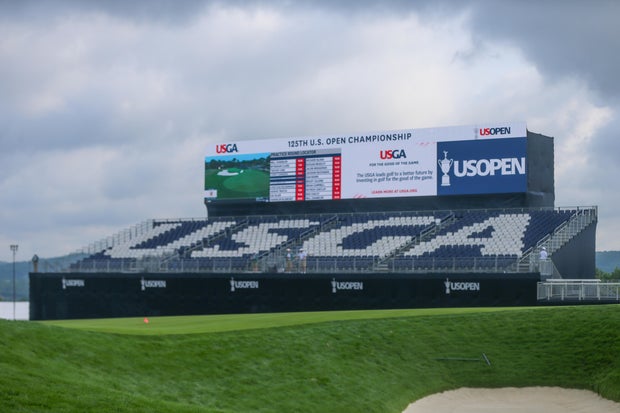 17-grandstand.jpg