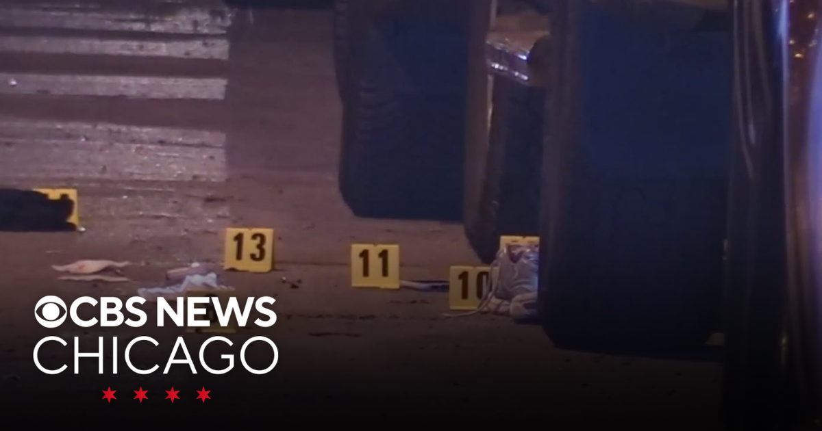 Man shoots, kills armed robbery suspect on Chicago's Northwest Side ...