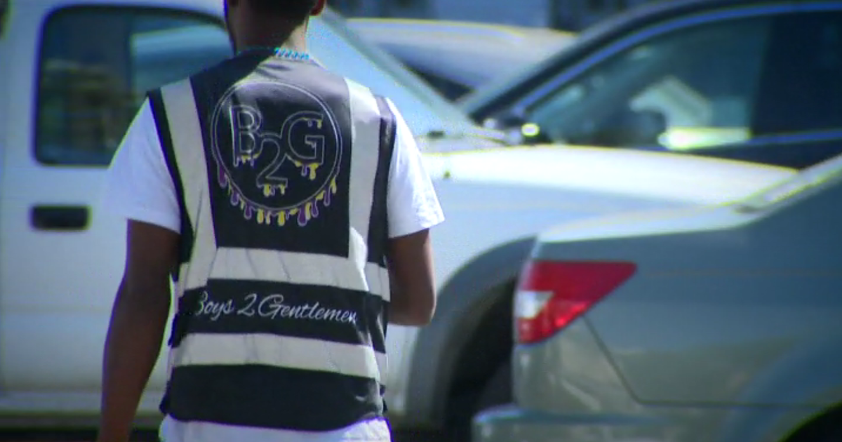 Troubling on-campus incident sparks concerns over LAUSD's move to defund police department | KCAL Investigates 