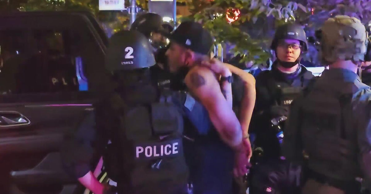 Several people arrested in demonstrations against ICE in downtown ...