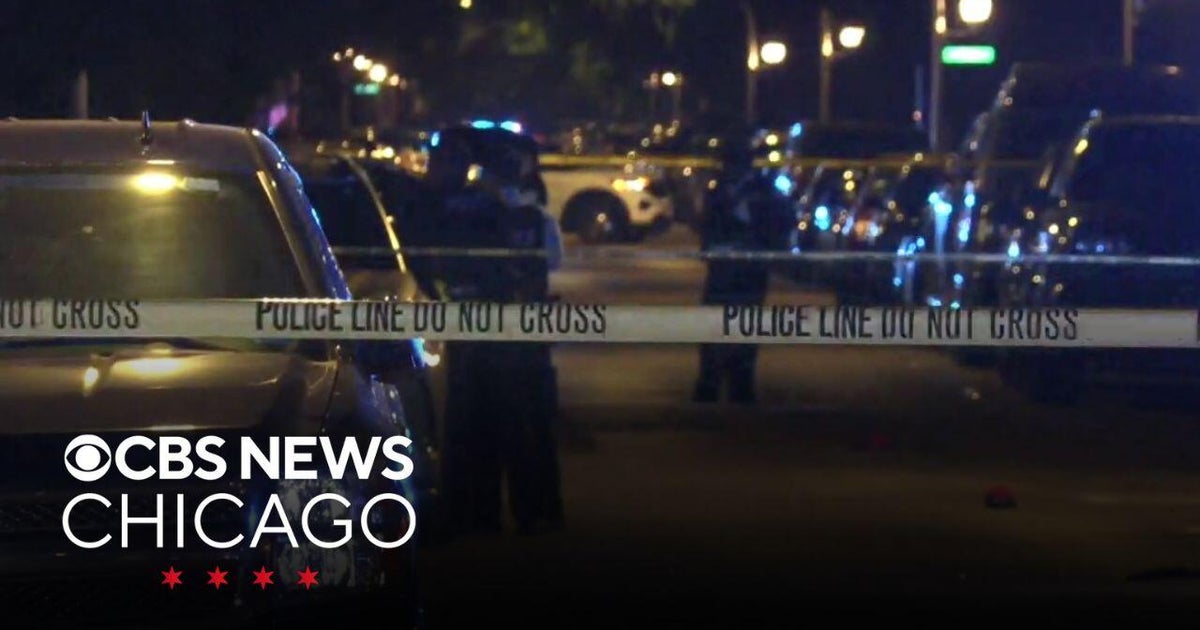 Police search for shooting suspect after SWAT standoff on South Side ...