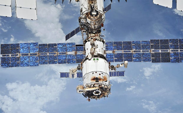 iss-2-roscosmos.jpg