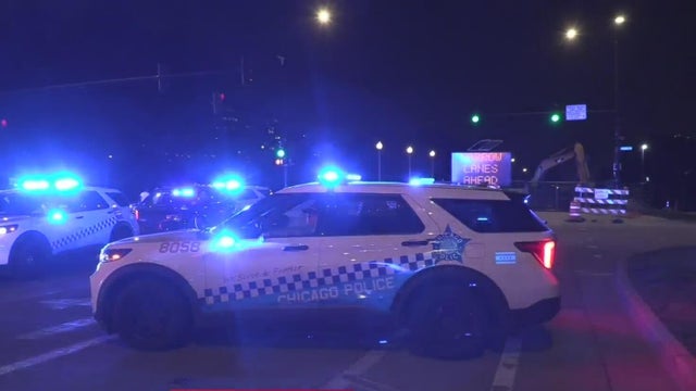 chicago-police-department-squad-car-side.png 