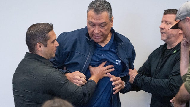 Sen. Alex Padilla forcibly removed from Secretary Kristi Noem's press conference 