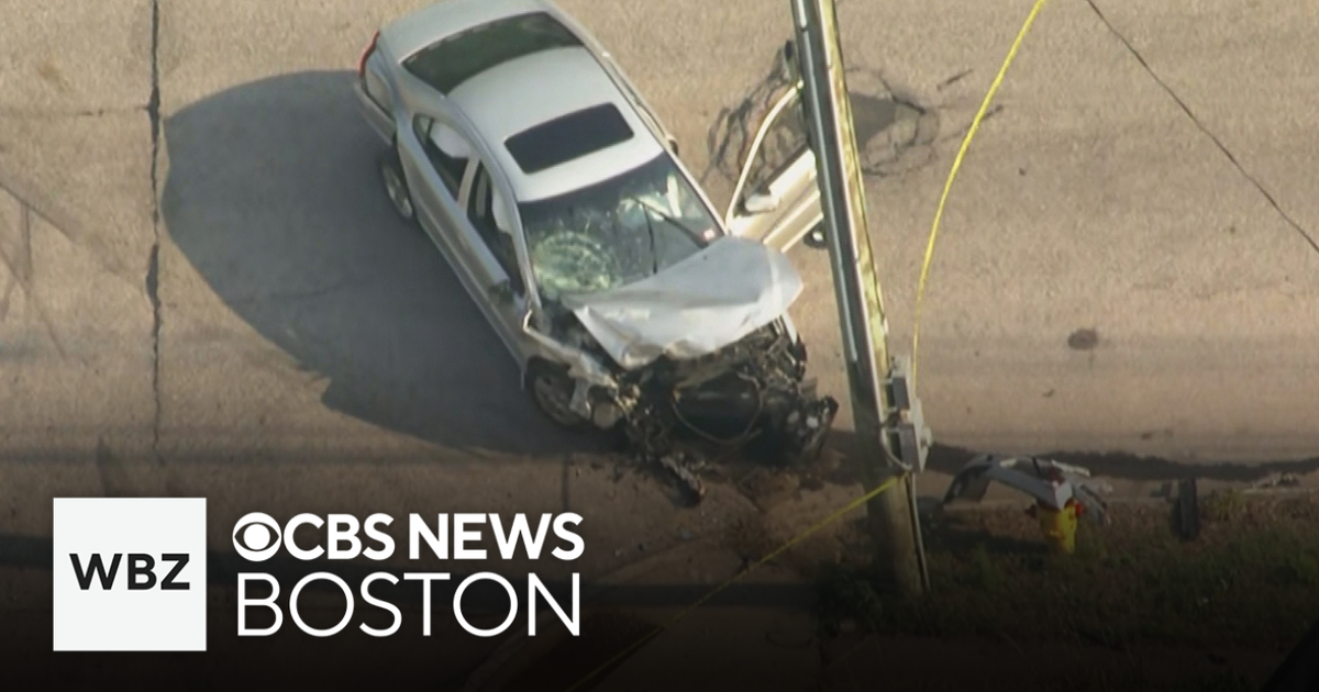 Two children hit by car in Manchester, NH - CBS Boston