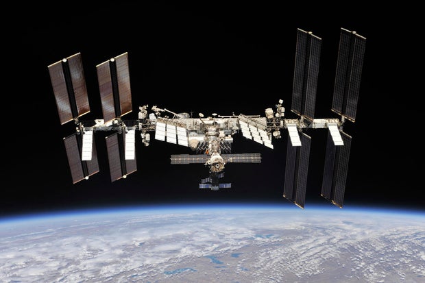 iss-fly-around.jpg