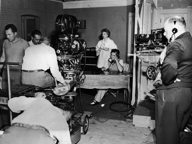 Ball y Arnaz en el conjunto de 'Amo a Lucy'