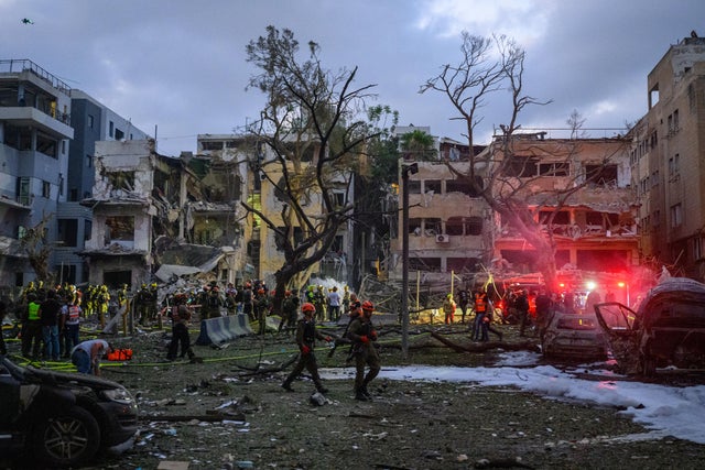 Iran Launches A Retaliatory Missile Strike At Tel Aviv 