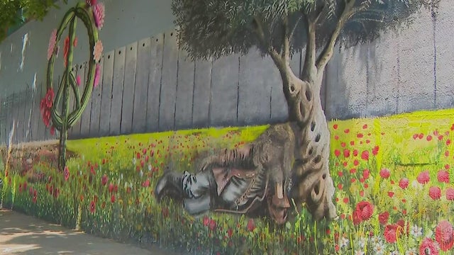 Pilsen mural defaced 