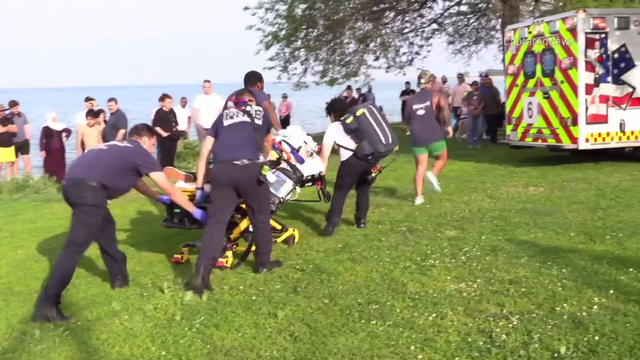 foster-avenue-beach-rescue-0616.png 