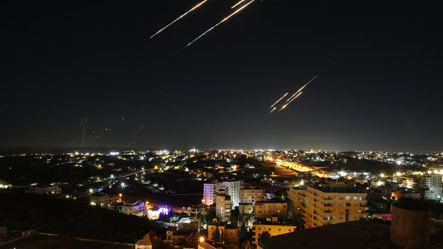 Iran launches new retaliatory attack on Israel with 25 missiles