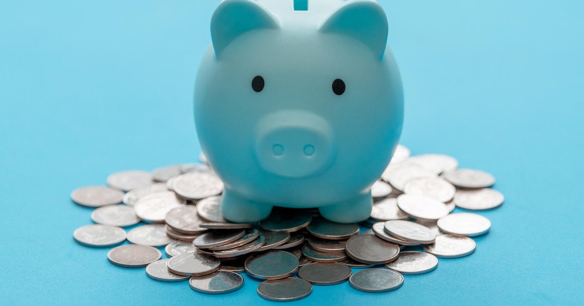 How much would a $500,000 annuity pay monthly if bought at age 65?