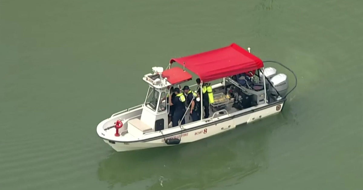 Search for missing boaters enters second day on Lewisville Lake 