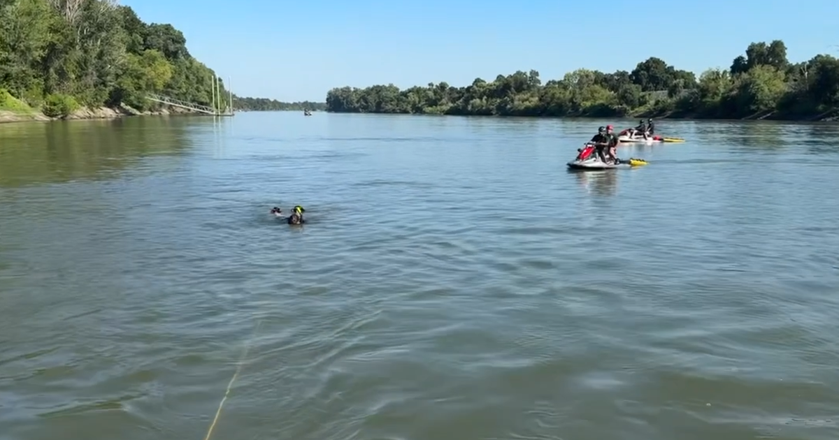 Man swimming without life jacket goes missing in river near Sacramento airport