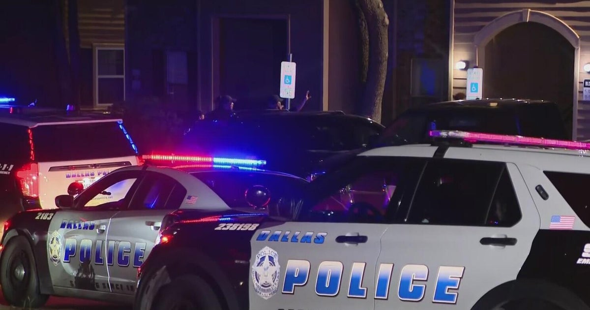 1 dead, 1 injured in overnight shooting at Dallas apartment complex(02)