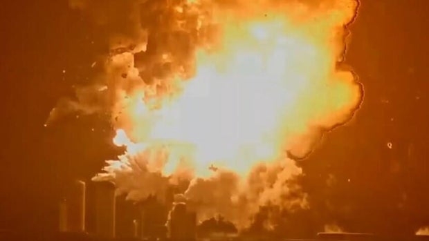 SpaceX Starship upper stage explodes during ramp-up to expected engine test firing spacex-starship-explosion-061825.jpg