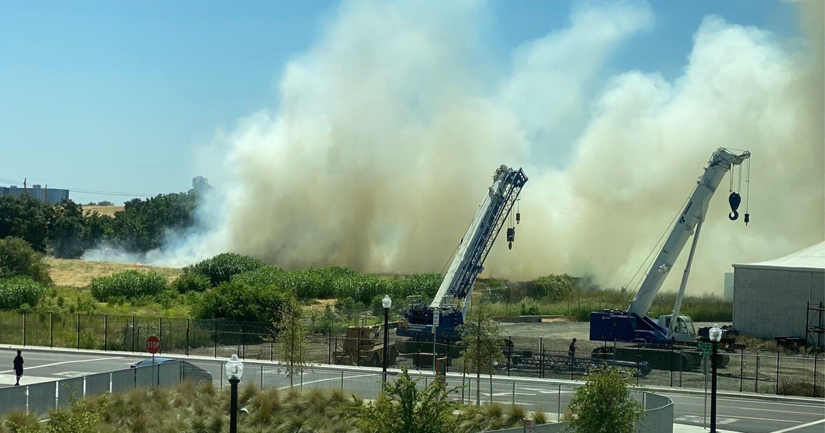 Fire near Sacramento Railyards threatening structures, firefighters say 