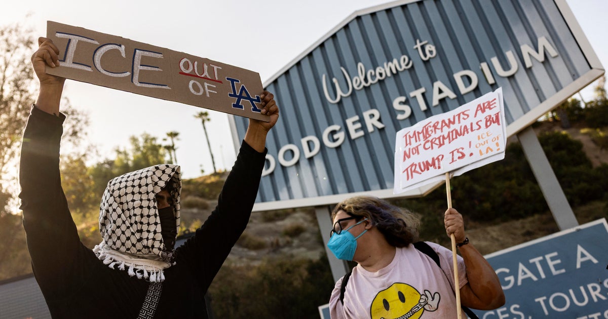 Dodgers to donate $1 million to help immigrant families impacted by ICE operations 