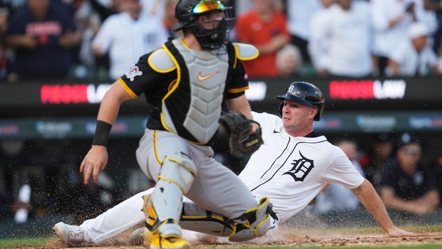 Pirates Beat Tigers 8-4 in 10th to Split Doubleheader in Detroit