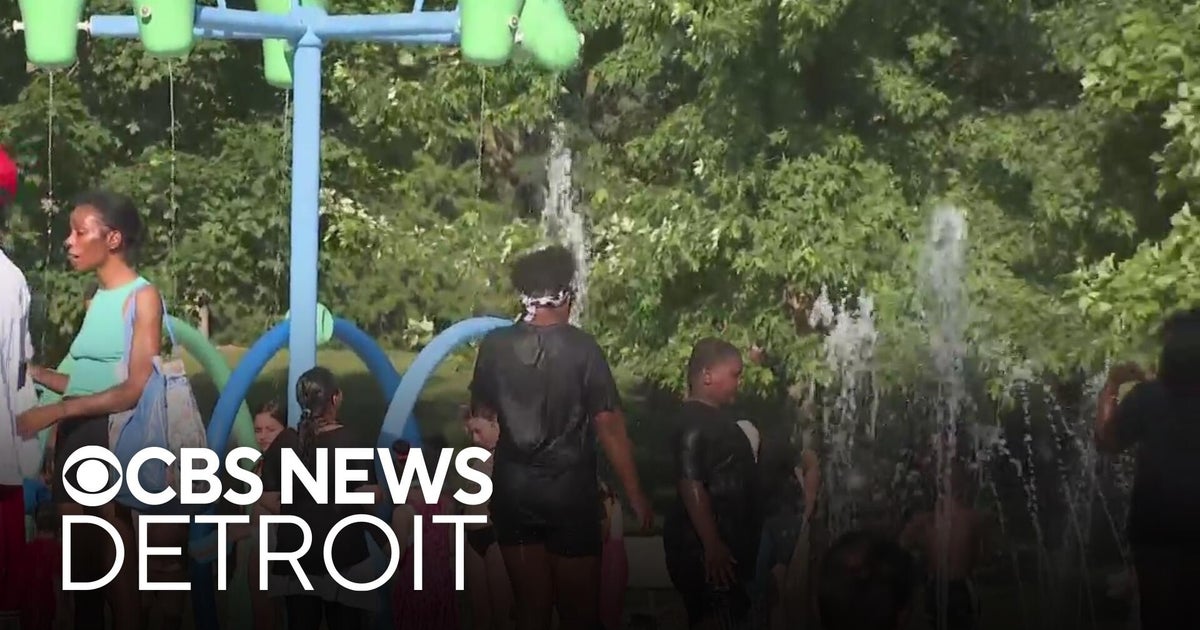 Oakland County splash pad keeping families cool amid extreme heat - CBS ...
