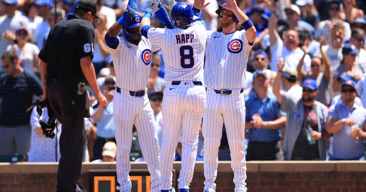 Happ homers twice, Cubs hold off Raleigh and the Mariners for a 10-7 win 