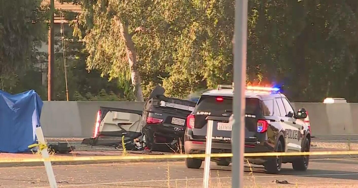 Teenager dies in rollover crash after chase in Lodi