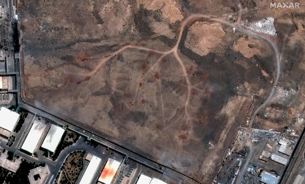 09-before-recent-airstrikes-dirt-over-underground-facility-natanz-enrichment-facility-enter-15jun2025-wvl.jpg 