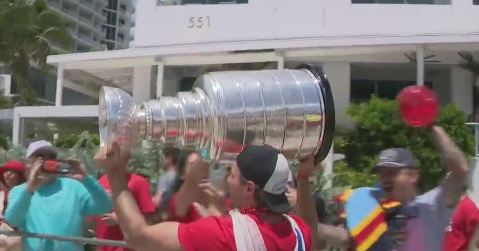 Panthers Dmitry Kulikov shares Stanley Cup with fans