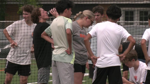 5p-pkg-wbl-boys-soccer-coach-wcco83f3-00-00-5408.jpg 