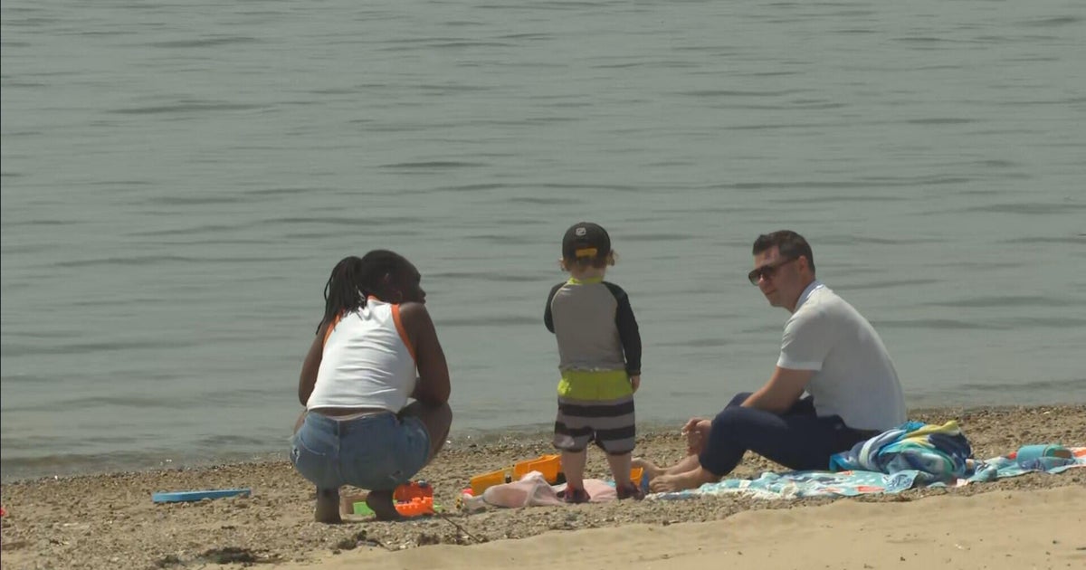 Boston residents look to beaches, fans, shade to stay cool amid heat wave 