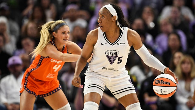 Connecticut Sun v Golden State Valkyries 