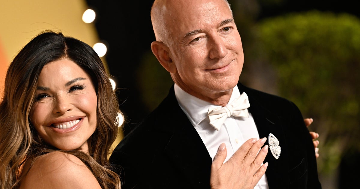 What to know about Jeff Bezos' and Lauren Sanchez's 3-day wedding