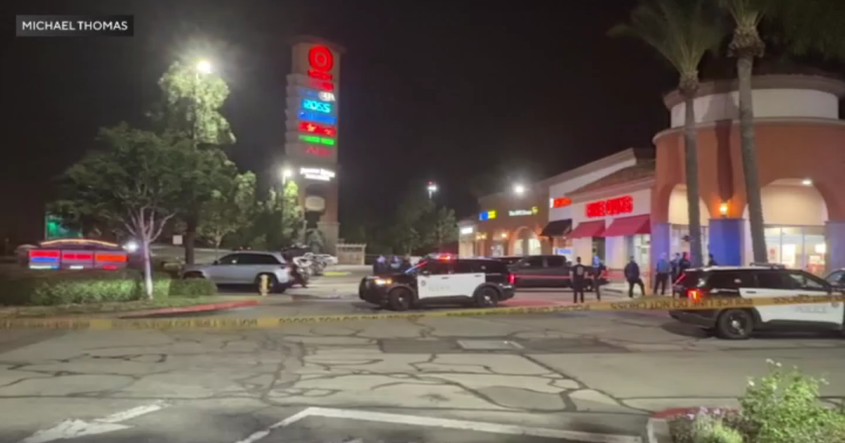 Off-duty sheriff's deputy shoots, kills double murder suspect in Fontana 