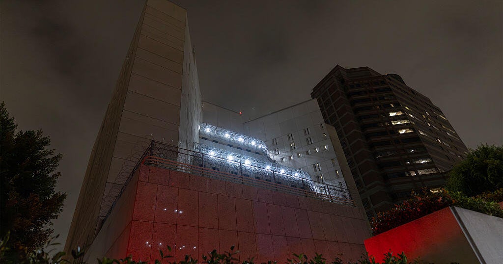 L.A. immigration detention facilities a "ticking time bomb," immigration lawyer says 