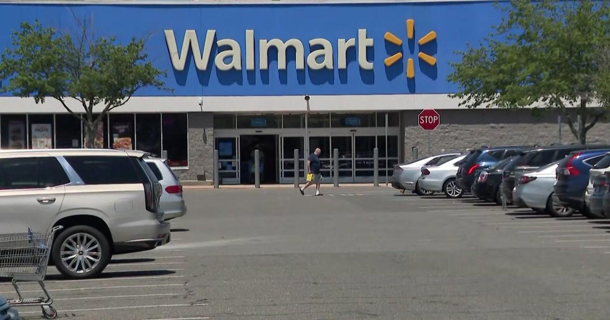 Suffolk County father arrested after allegedly leaving 2-year-old in hot car 