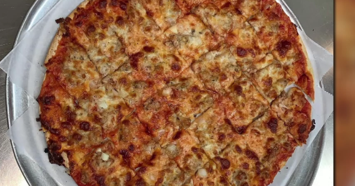 How to win free pizza for a year in Chicago 