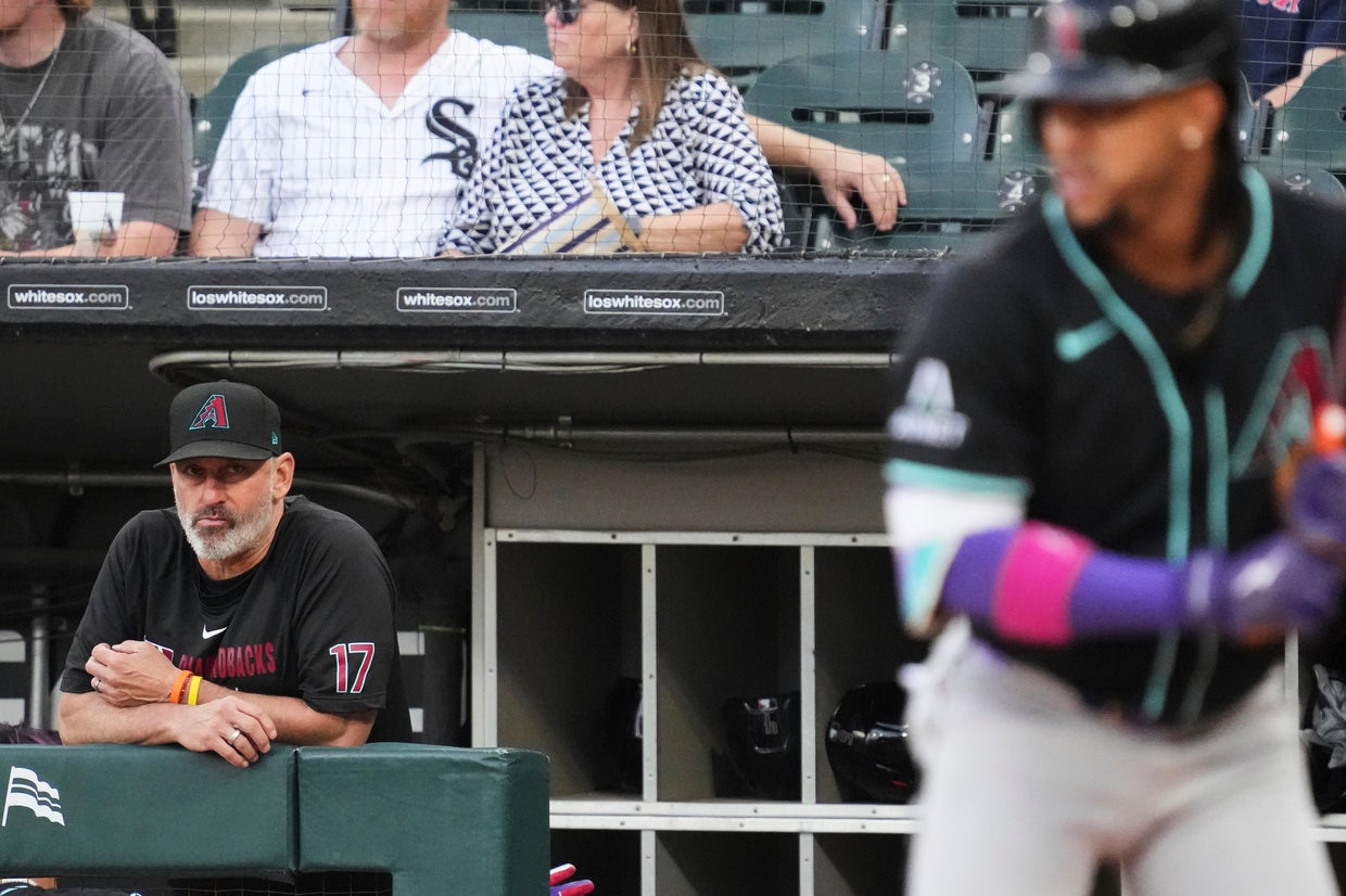 MLB star Ketel Marte in tears after fan taunts him about mother who