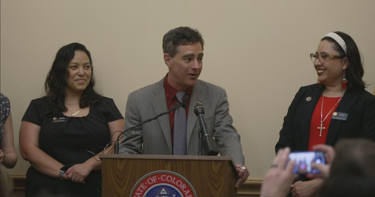 Judge blocks order directing Colorado state employees to comply with ICE subpoenas 