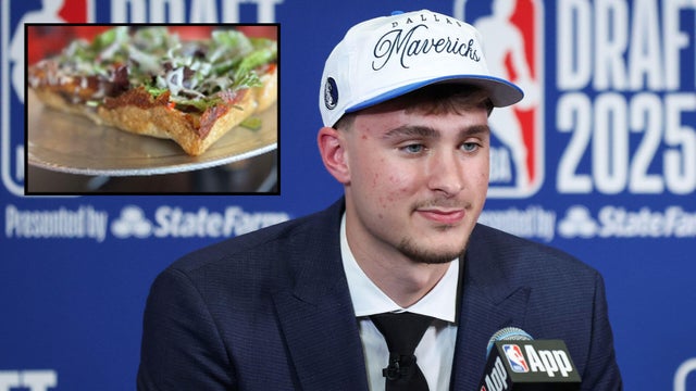 cooper-flagg-pizza.jpg 
