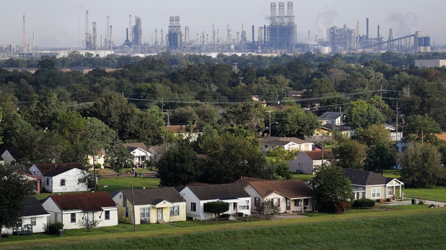                        Climate movement strikes back with class action lawsuit against EPA                   